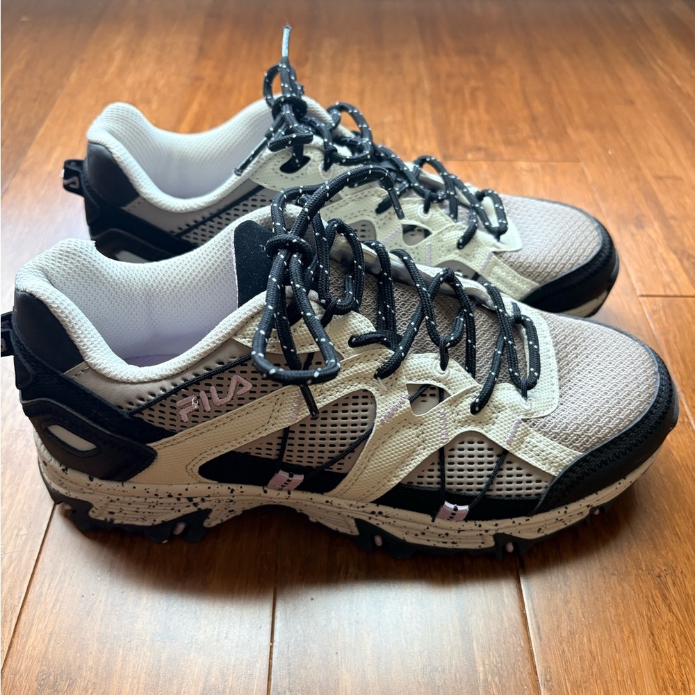 FILA Women’s Matronic Trail Running Shoes Size 7.5 NWOT black/tan/lilac